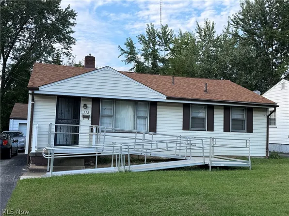 712 E Laclede Ave, Youngstown, OH 44502