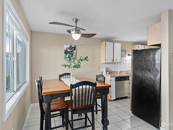 3rd image of 23003 Marine View Dr S APT B202