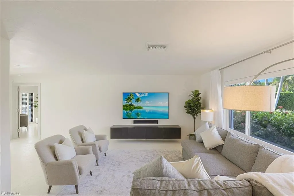 3 bed, 2.0 bath, 1802 sqft, $12,000 — Photo 4