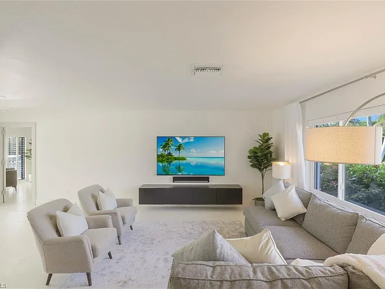 796 Ketch Dr — Photo 4