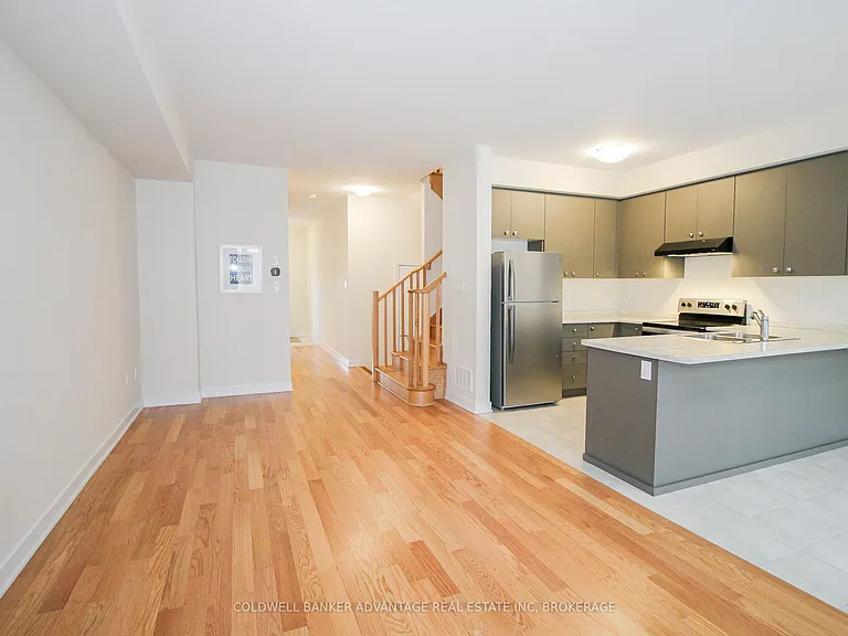 77 Keelson St — Photo 15