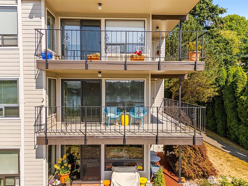 4th image of 900 East Bay Drive NE #A201