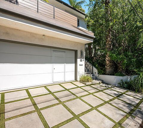 3rd image of 6309 Ivarene Ave