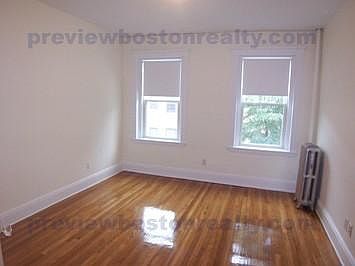 2nd image of 115 Kilsyth Rd #Mmc6