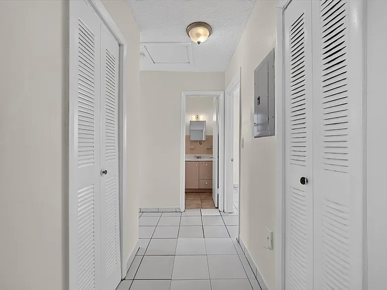 1880 SW 4th St #3 — Photo 11