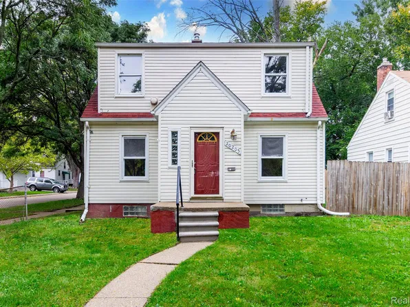 20205 Washtenaw St, Harper Woods, MI 48225