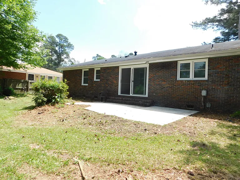 2921 Stratford Dr — Photo 23