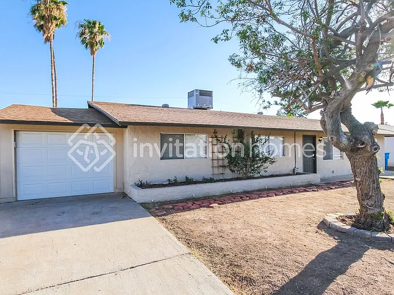 1819 W Oraibi Dr — Photo 1