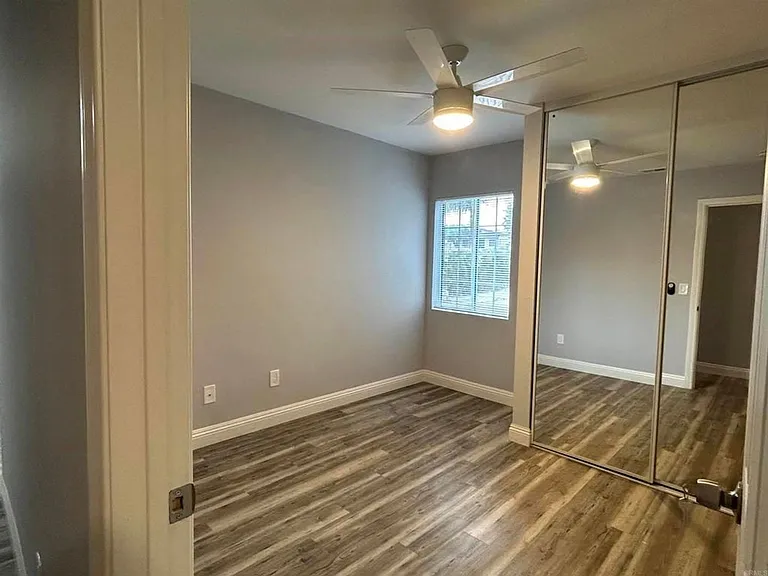 943 Georgia St — Photo 9