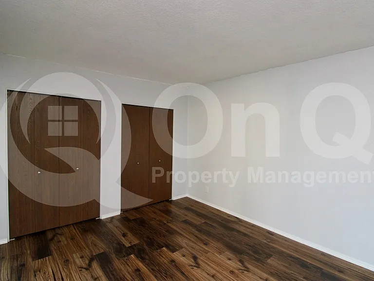 1931 N Camino Alicante — Photo 13