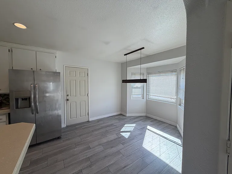 514 Tam O Shanter Dr — Photo 5
