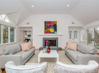 12 Pin Oak Ln, Greenwich, CT 06830