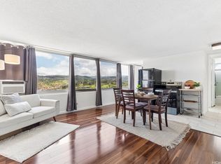 Pearlridge Square, Aiea, HI 96701