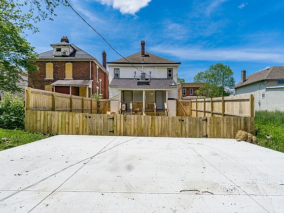 5th image of 540 Kelton Ave