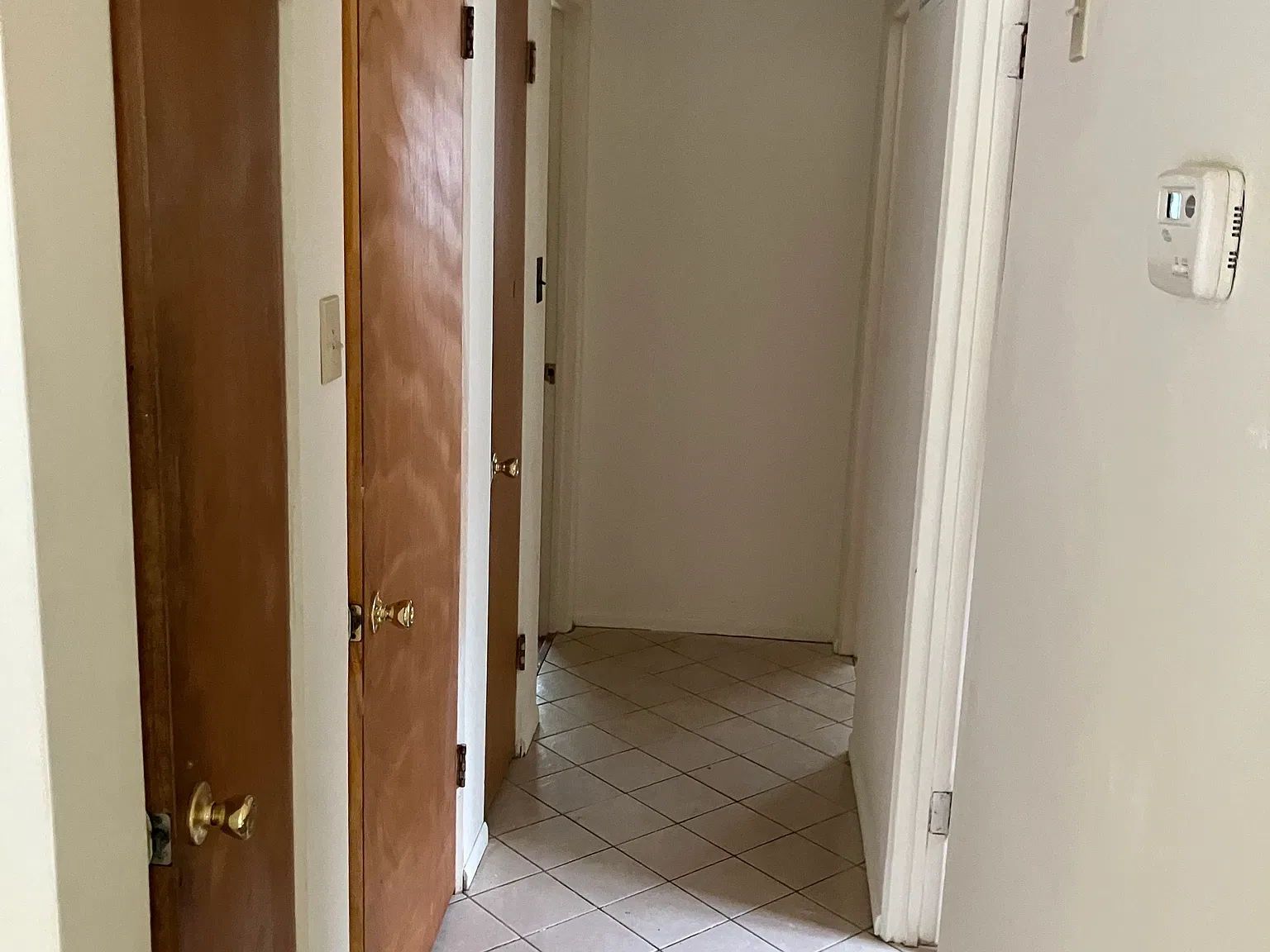 2 bed, 900 sqft, $1,000 — Photo 4