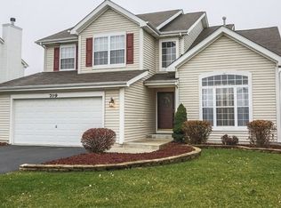 709 Silver Leaf Dr, Joliet, IL 60431