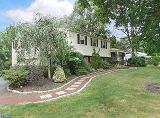 1635 Ludwell Dr, Maple Glen, PA 19002