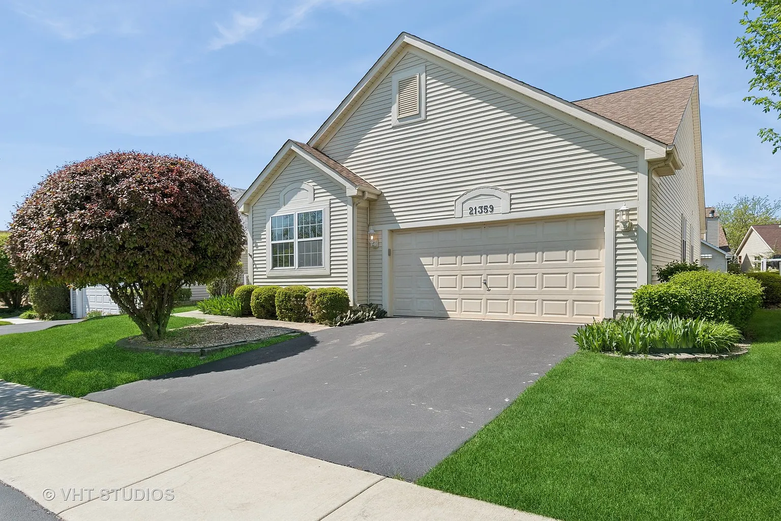 21359 W Sycamore Dr photo 1