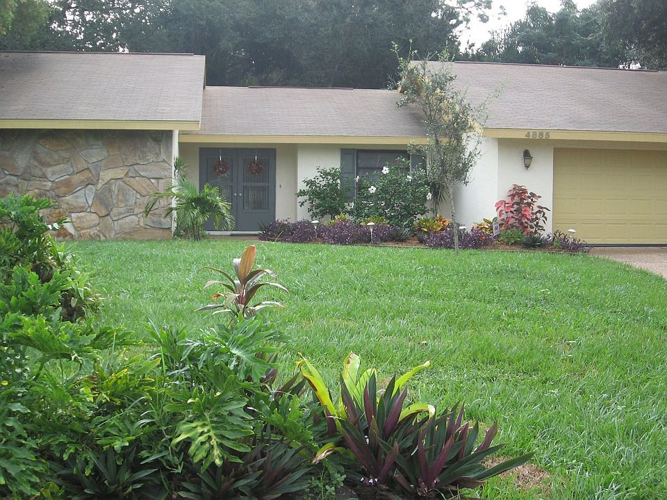 Front Elevation on Cul de Sac