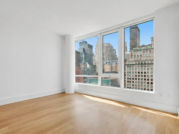 368 3rd Avenue image 1 of 15