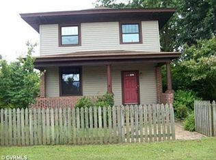 203 Lakeview Ave, Colonial Heights, VA 23834