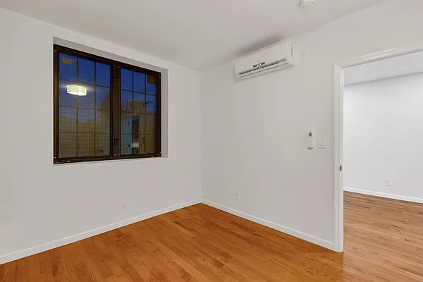 Rented by Compass | media 28