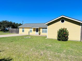 1230 Redbird Trl, Rockport, TX 78382