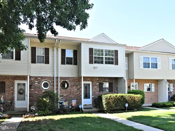 256 Carlyn Ct, Downingtown, PA 19335