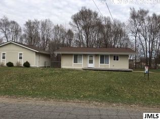 163 Golfview Dr, Brooklyn, MI 49230