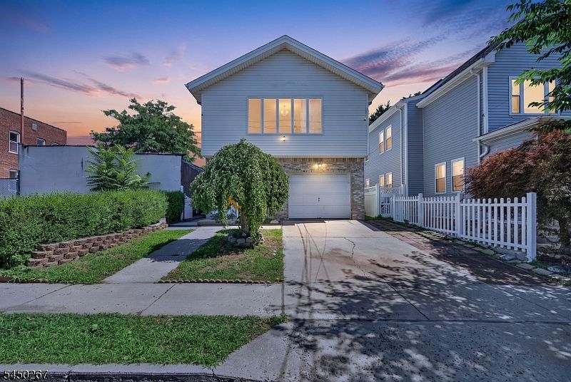 1st image of 81 Home Pl