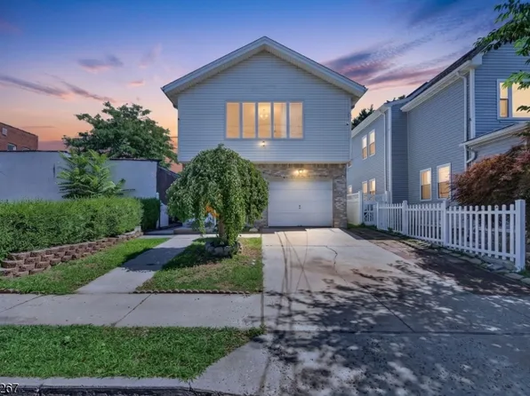 81 Home Pl, Lodi Boro, NJ 07644