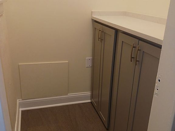 3rd image of 1913 W Potomac Ave #1