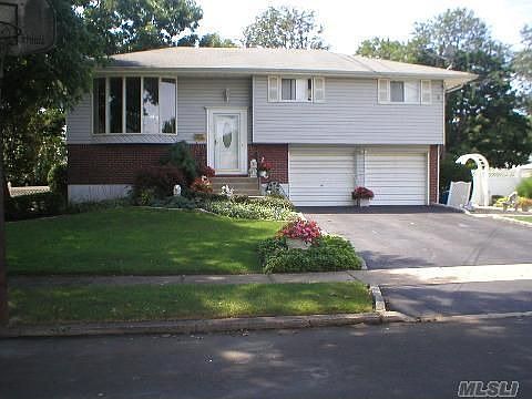 1st image of 136 E 6th St