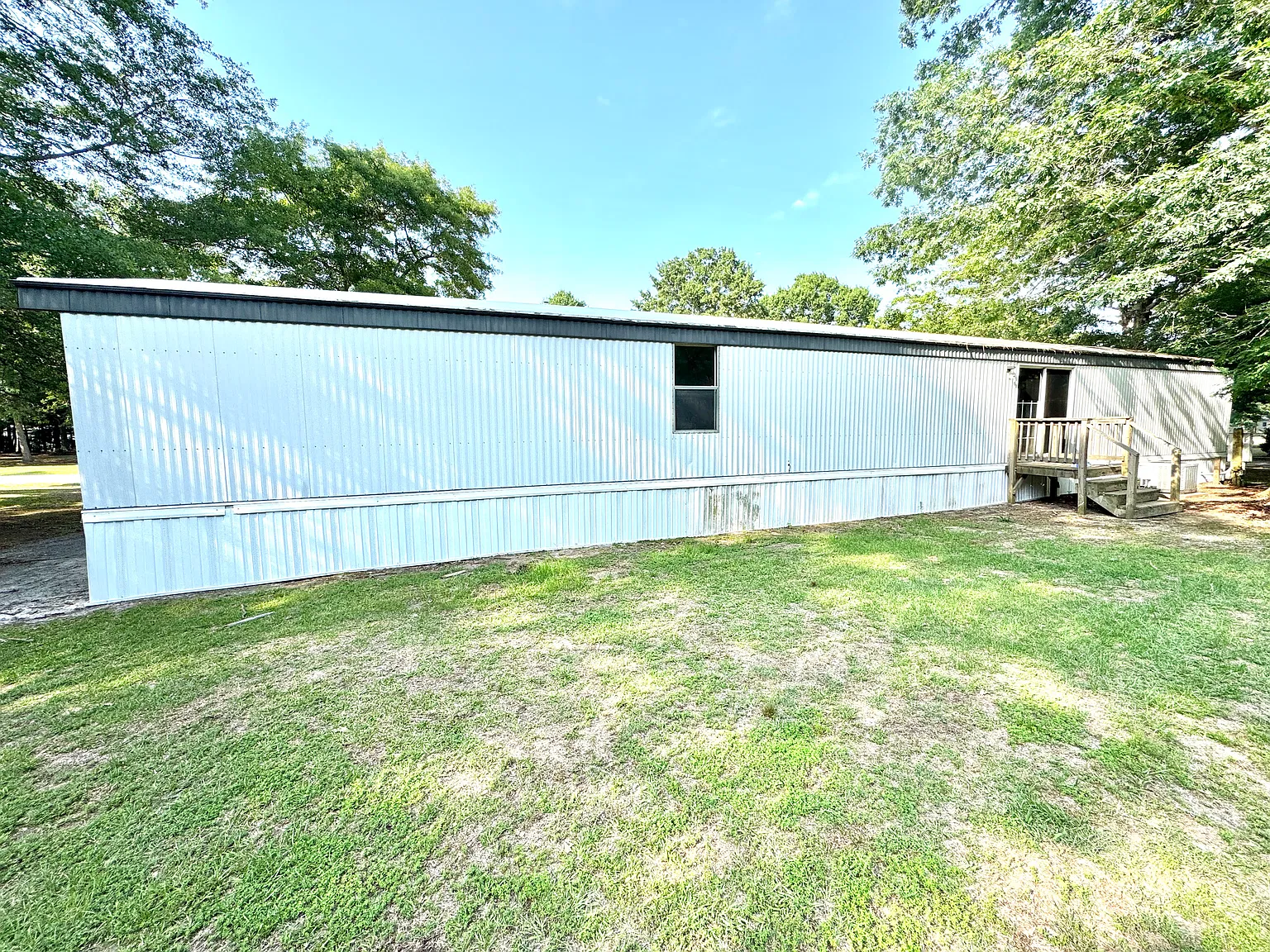 108 Kelway Dr — Photo 2