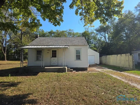 2751 S Berkey Southern Rd, Swanton, OH 43558