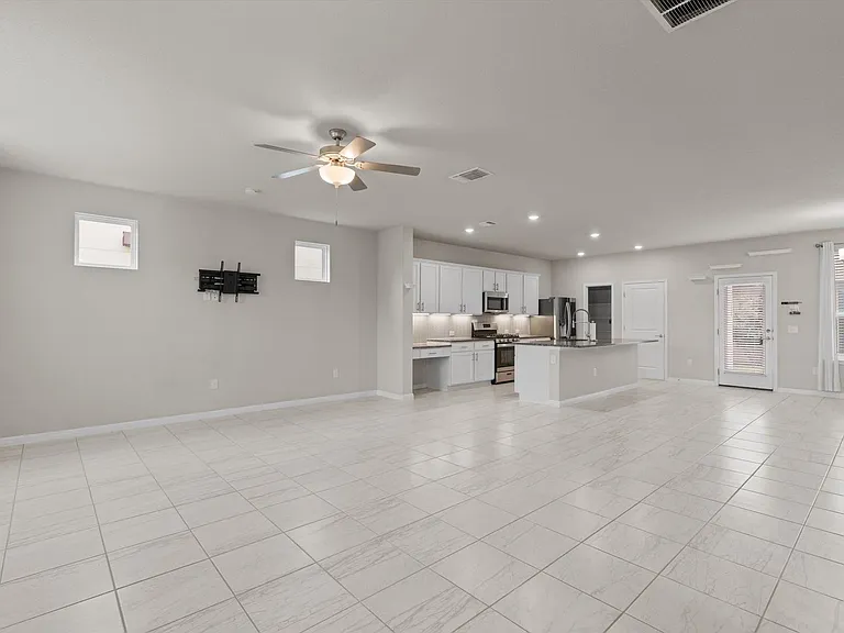 8809A Whitter Dr — Photo 4
