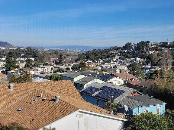 2nd image of 465 Visitacion Ave