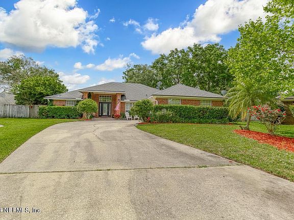 5th image of 13709 GLENHAVEN Court