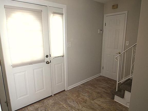 4th image of 2028 S Olden Ave