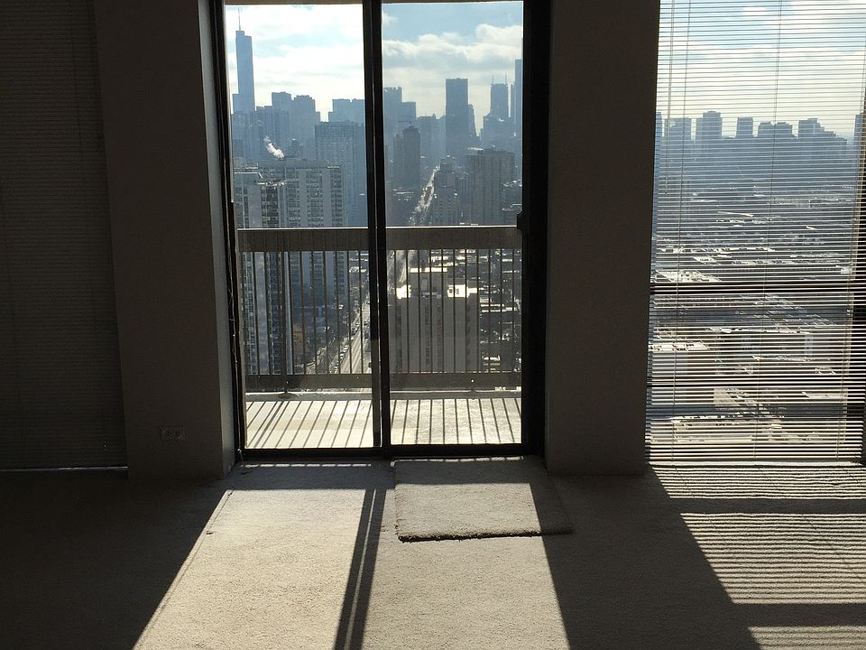 2nd image of 1660 N La Salle St #203