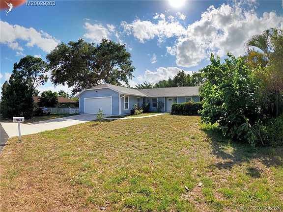 3rd image of 1365 SW Vizcaya Cir