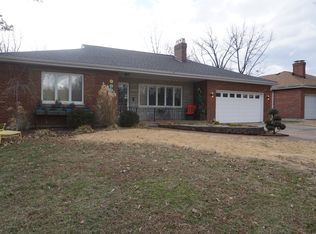 5951 Bishops Pl, Saint Louis, MO 63109