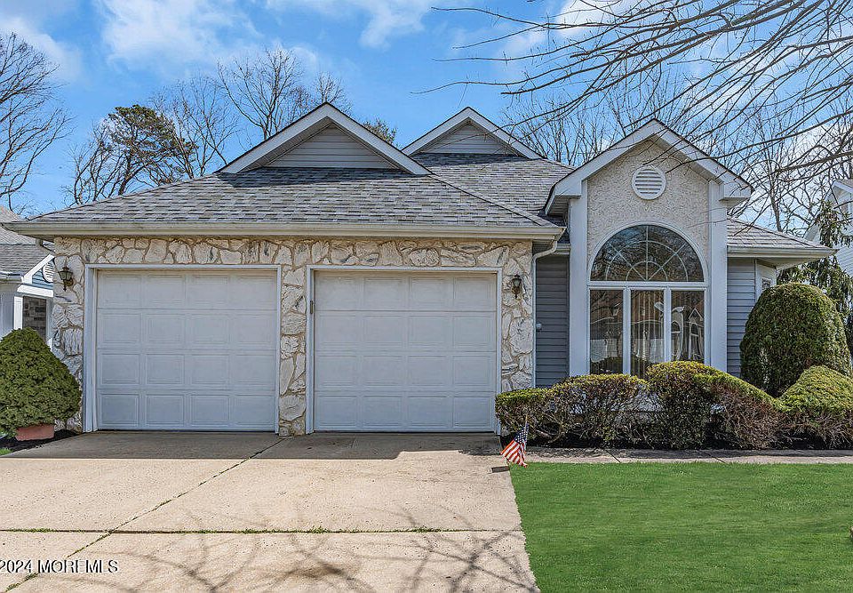 1st image of 1722 Sweetbay Drive