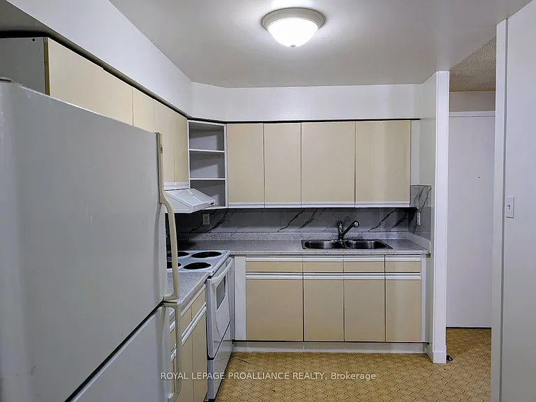 328 Aylmer St N #308 — Photo 3