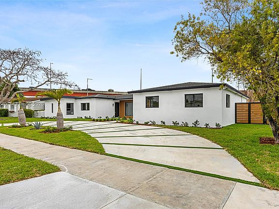 5th image of 9261 SW 80th Ter