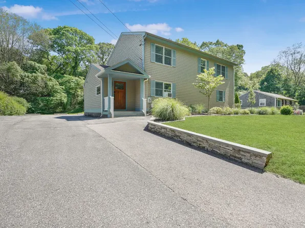 418 Pond St, South Kingstown, RI 02879
