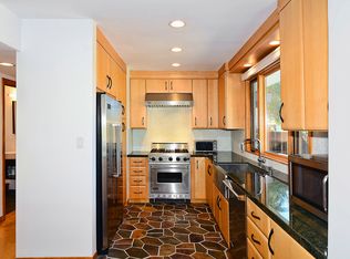 21213 Golondrina St, Woodland Hills, CA 91364
