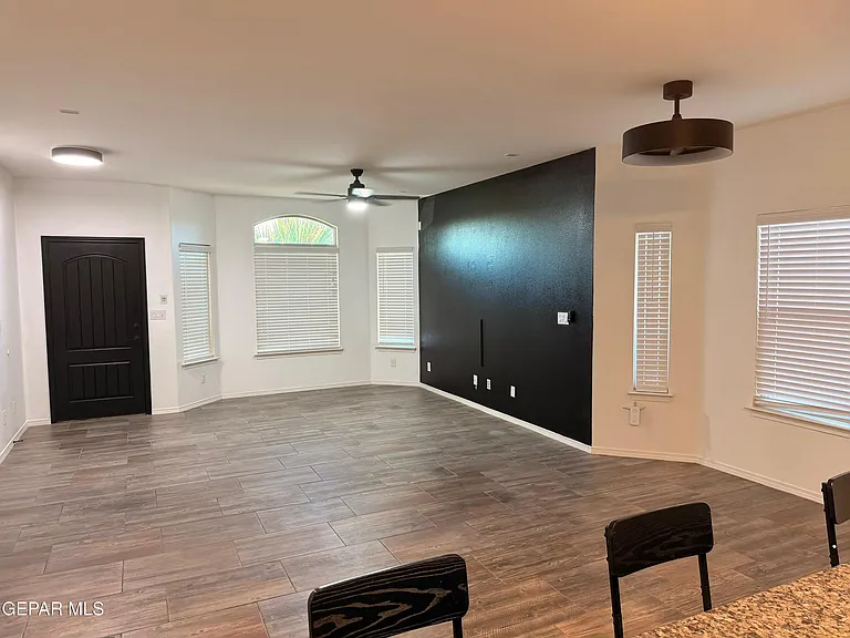 14270 Richard Wiles Ave — Photo 6