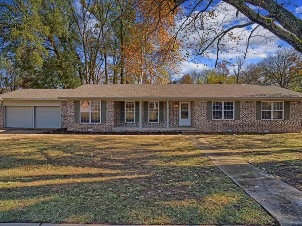 221 S Arlington Ave, Russellville, AR 72801