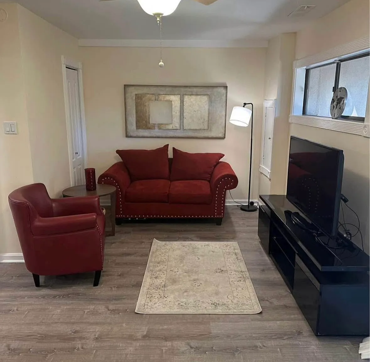 1 bed, 800 sqft, $1,800 — Photo 2